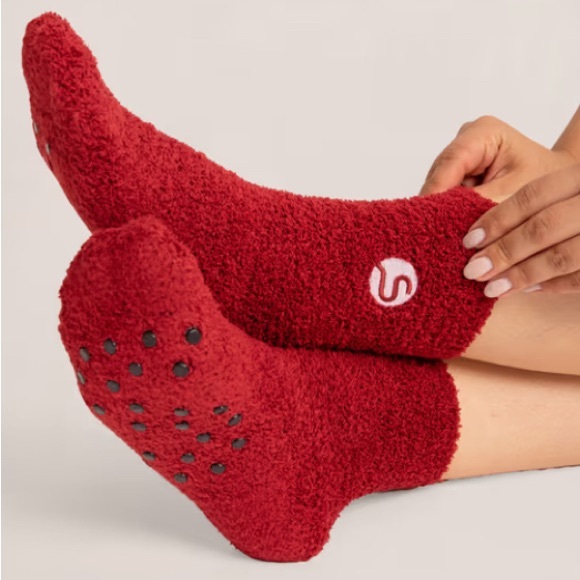 Shapermint Fuzzy Red Socks - Picture 1 of 4